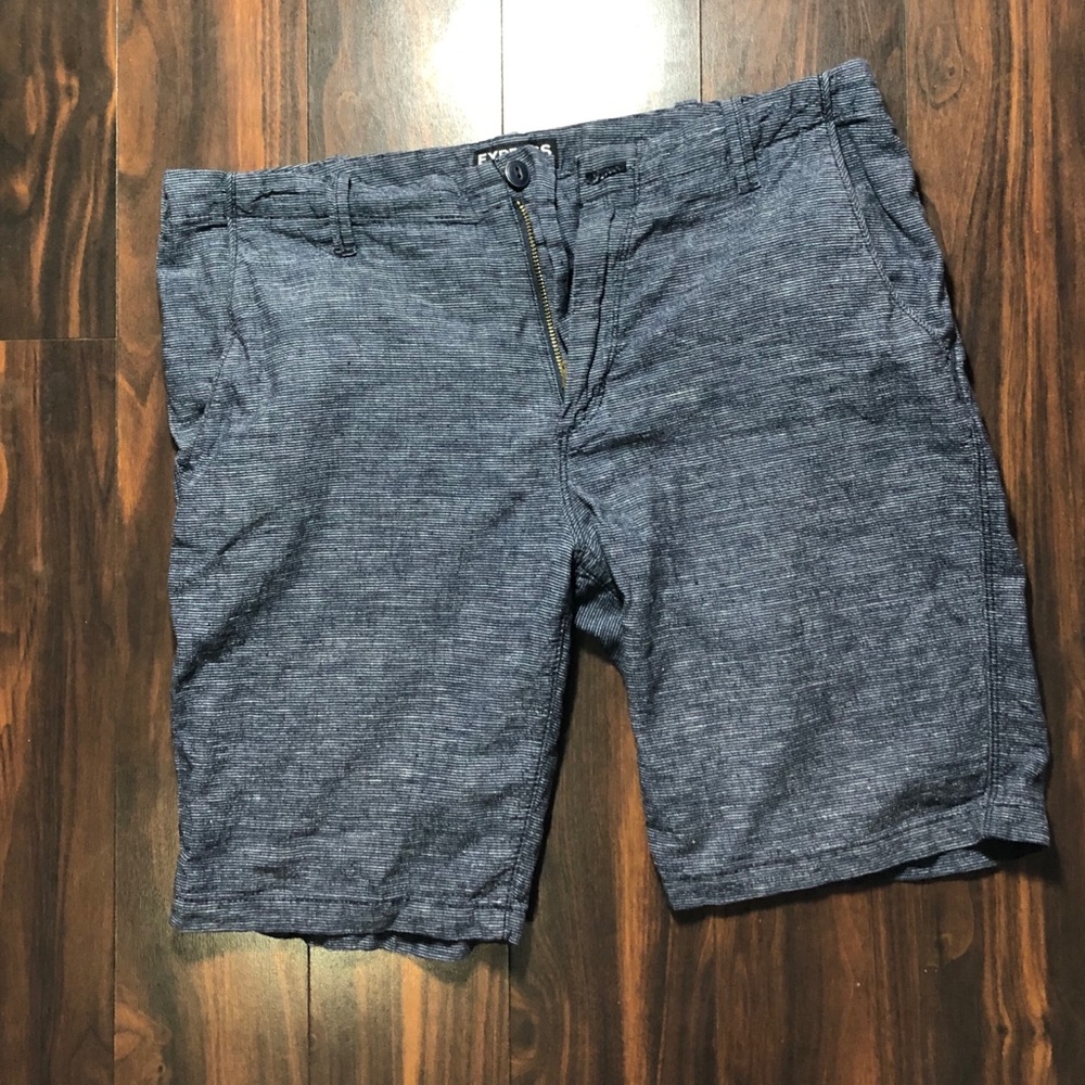 Express Men’s fitted shorts 32